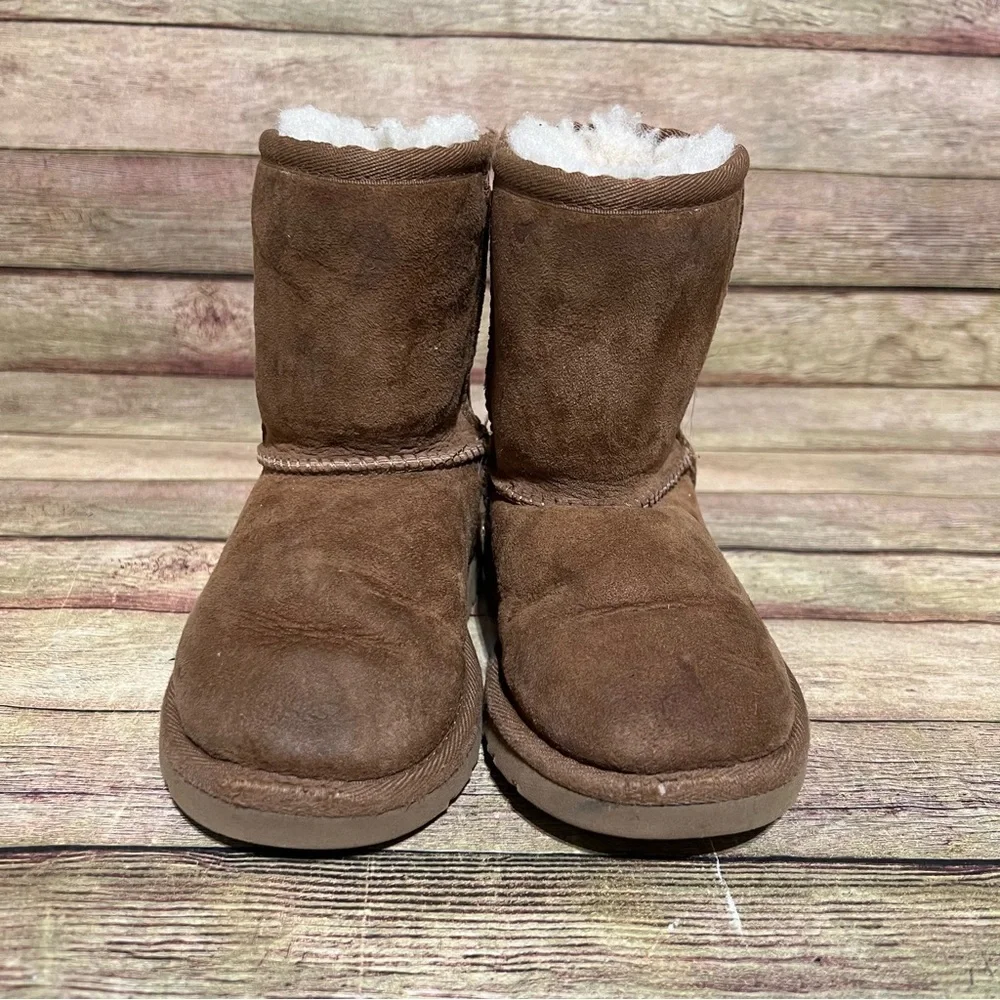 Ugg Brown Suede Classic Short Boots